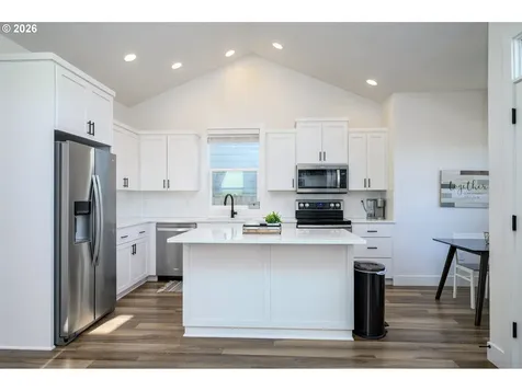 3695 NE Mcdonald Lane Mcminnville OR 97128