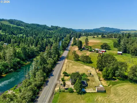 21138 N Umpqua Highway Idleyld Park OR 97447