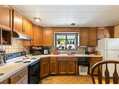 21138 N Umpqua Highway Idleyld Park OR 97447
