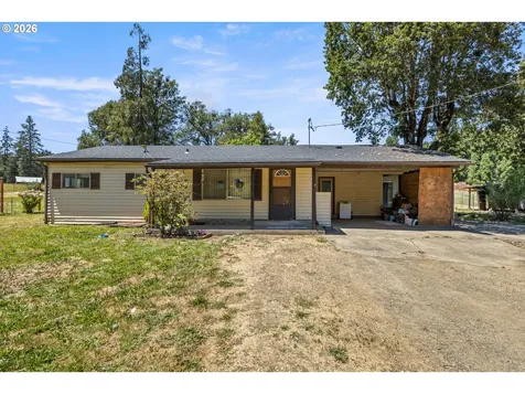 21138 N Umpqua Highway Idleyld Park OR 97447
