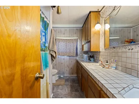 21138 N Umpqua Highway Idleyld Park OR 97447