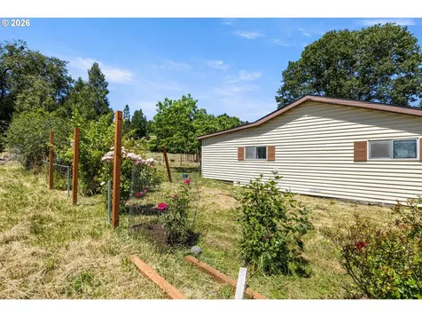 21138 N Umpqua Highway Idleyld Park OR 97447