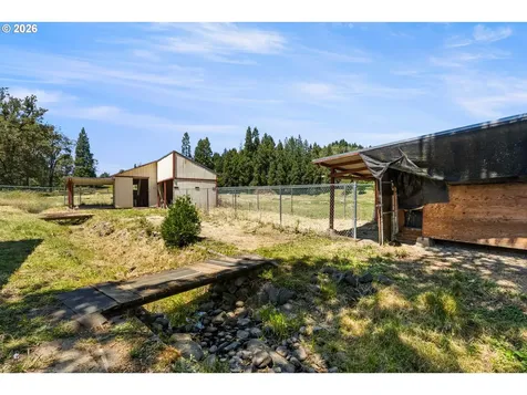 21138 N Umpqua Highway Idleyld Park OR 97447