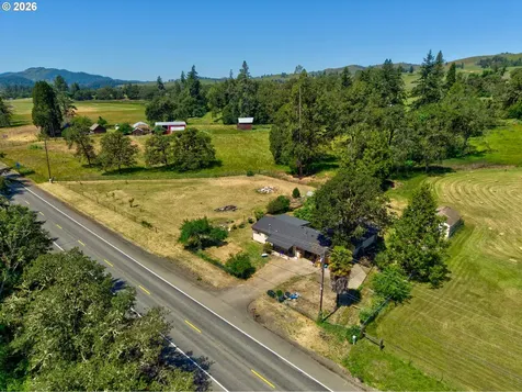 21138 N Umpqua Highway Idleyld Park OR 97447