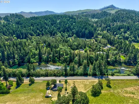 21138 N Umpqua Highway Idleyld Park OR 97447