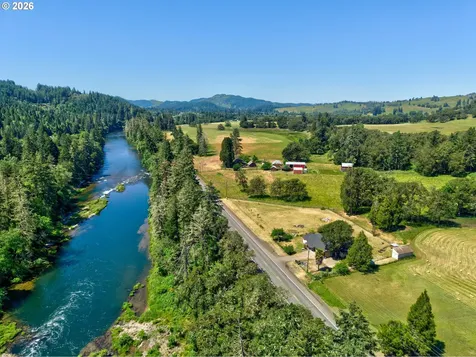 21138 N Umpqua Highway Idleyld Park OR 97447