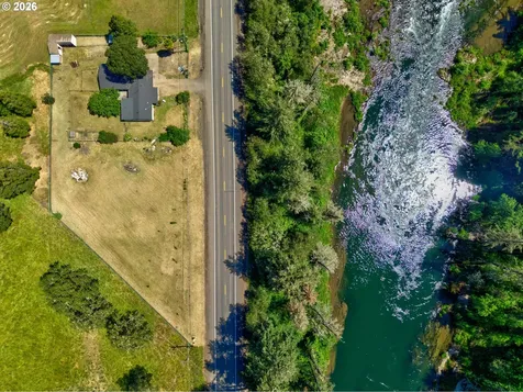 21138 N Umpqua Highway Idleyld Park OR 97447