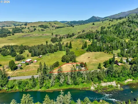 21138 N Umpqua Highway Idleyld Park OR 97447