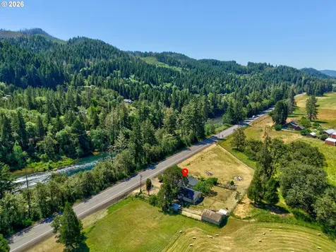 21138 N Umpqua Highway Idleyld Park OR 97447