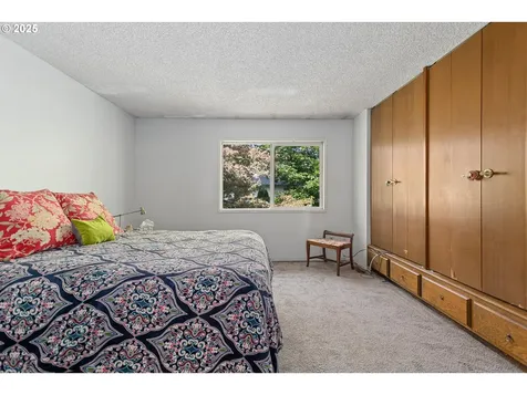 413 N Hayden Bay Drive Portland OR 97217