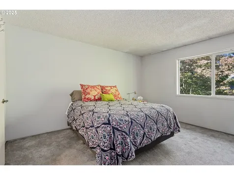 413 N Hayden Bay Drive Portland OR 97217