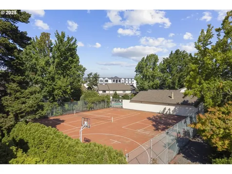 413 N Hayden Bay Drive Portland OR 97217
