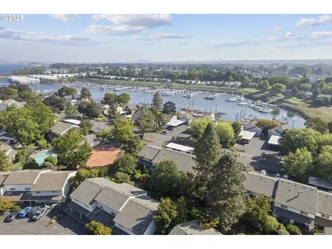 413 N Hayden Bay Drive Portland OR 97217
