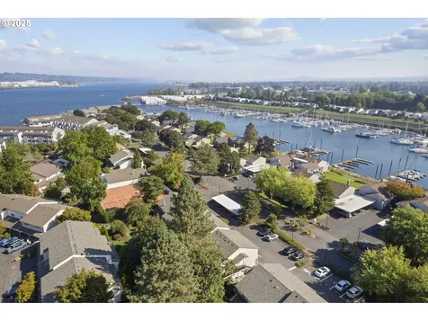413 N Hayden Bay Drive Portland OR 97217