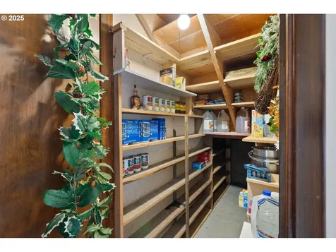 44505 SW Knight Road Gaston OR 97119