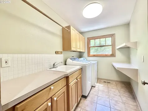 48000 E Larch Mountain Road Corbett OR 97019