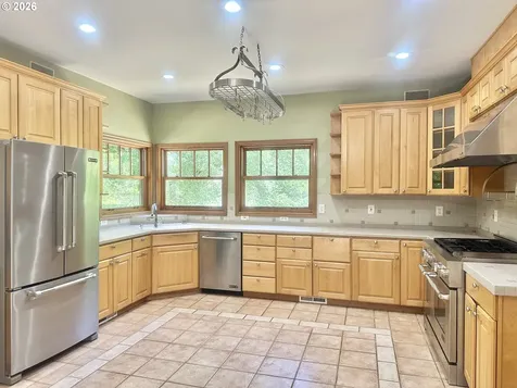 48000 E Larch Mountain Road Corbett OR 97019