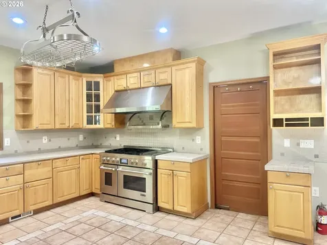 48000 E Larch Mountain Road Corbett OR 97019