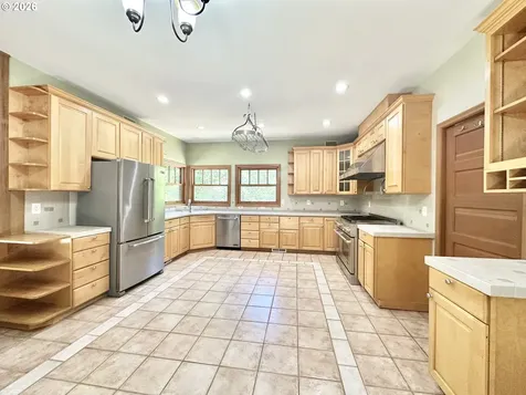 48000 E Larch Mountain Road Corbett OR 97019