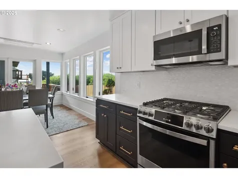 1735 NW 39th Street Lincoln City OR 97367