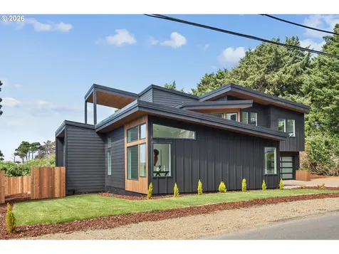 1735 NW 39th Street Lincoln City OR 97367