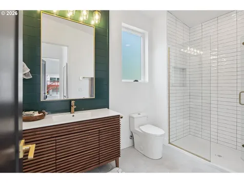 1735 NW 39th Street Lincoln City OR 97367