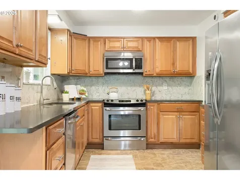 15116 SE Gladstone Drive Portland OR 97236