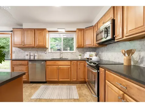 15116 SE Gladstone Drive Portland OR 97236