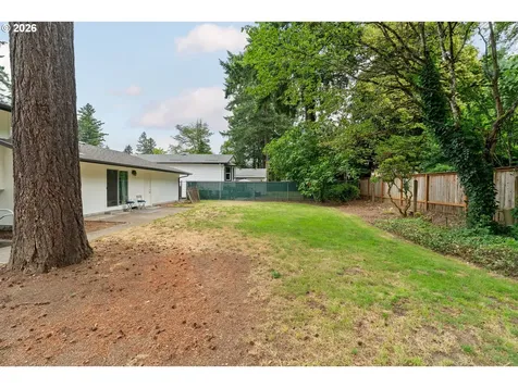 15116 SE Gladstone Drive Portland OR 97236