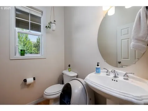 10316 NW Forestview Way Portland OR 97229