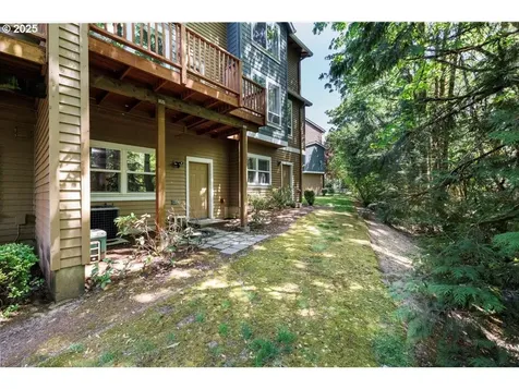 10316 NW Forestview Way Portland OR 97229