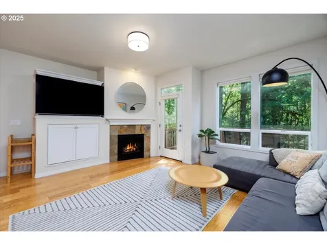 10316 NW Forestview Way Portland OR 97229