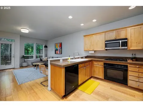 10316 NW Forestview Way Portland OR 97229