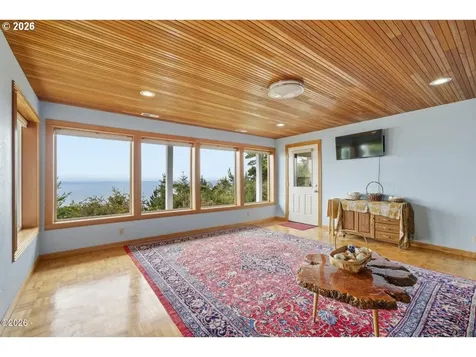 620 Ridgewood Road Oceanside OR 97134