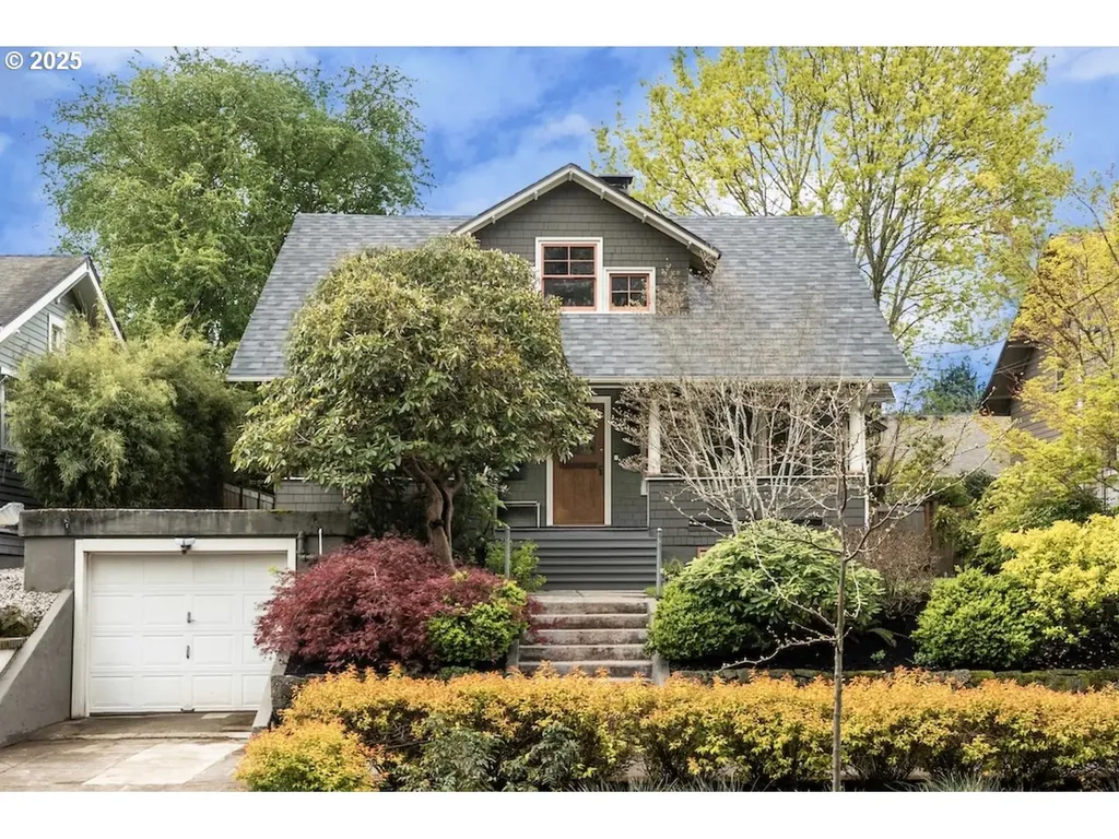 4416 SE Clay Street Portland OR 97215
