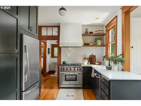 4416 SE Clay Street Portland OR 97215