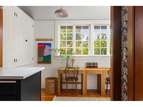 4416 SE Clay Street Portland OR 97215