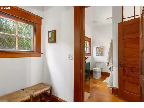 4416 SE Clay Street Portland OR 97215