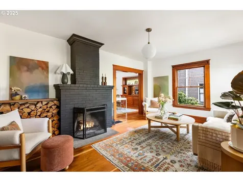 4416 SE Clay Street Portland OR 97215