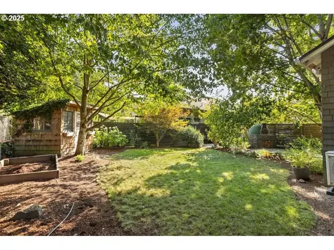 4416 SE Clay Street Portland OR 97215