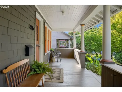 4416 SE Clay Street Portland OR 97215