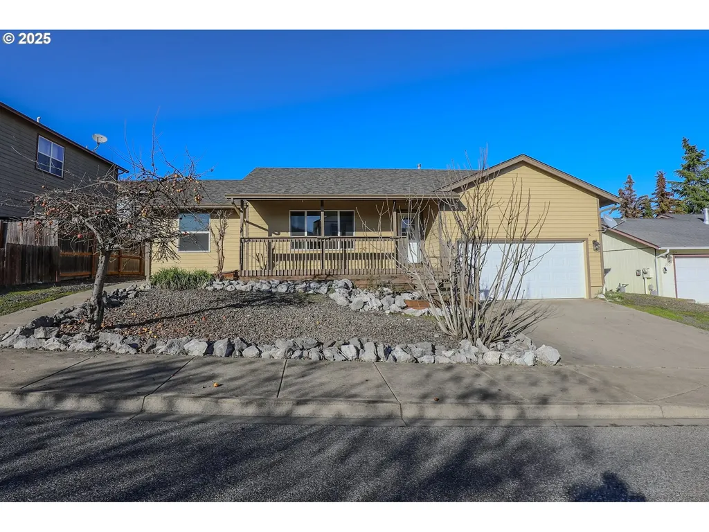 198 NE Plum Ridge Drive Winston OR 97496
