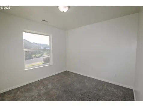198 NE Plum Ridge Drive Winston OR 97496