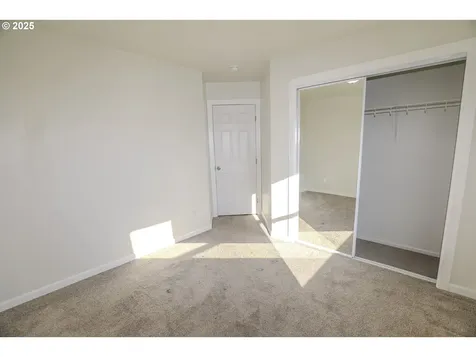 198 NE Plum Ridge Drive Winston OR 97496