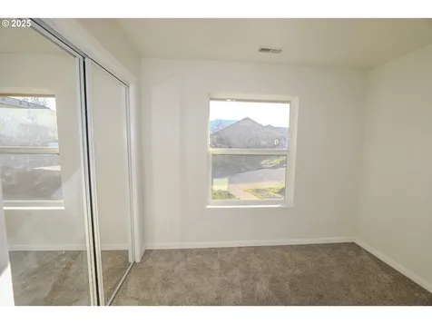 198 NE Plum Ridge Drive Winston OR 97496