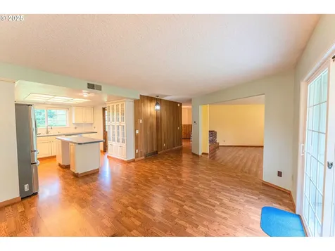 5608 NE Salmon Creek Street Vancouver WA 98686