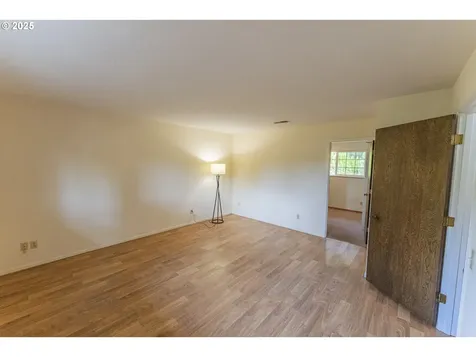 5608 NE Salmon Creek Street Vancouver WA 98686