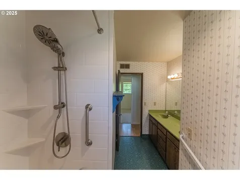 5608 NE Salmon Creek Street Vancouver WA 98686