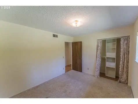 5608 NE Salmon Creek Street Vancouver WA 98686
