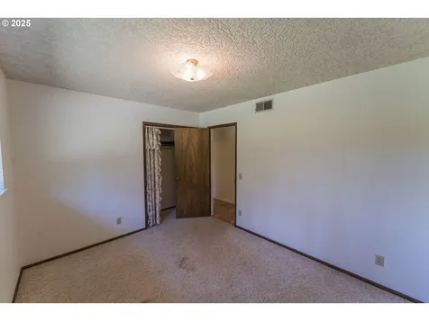5608 NE Salmon Creek Street Vancouver WA 98686